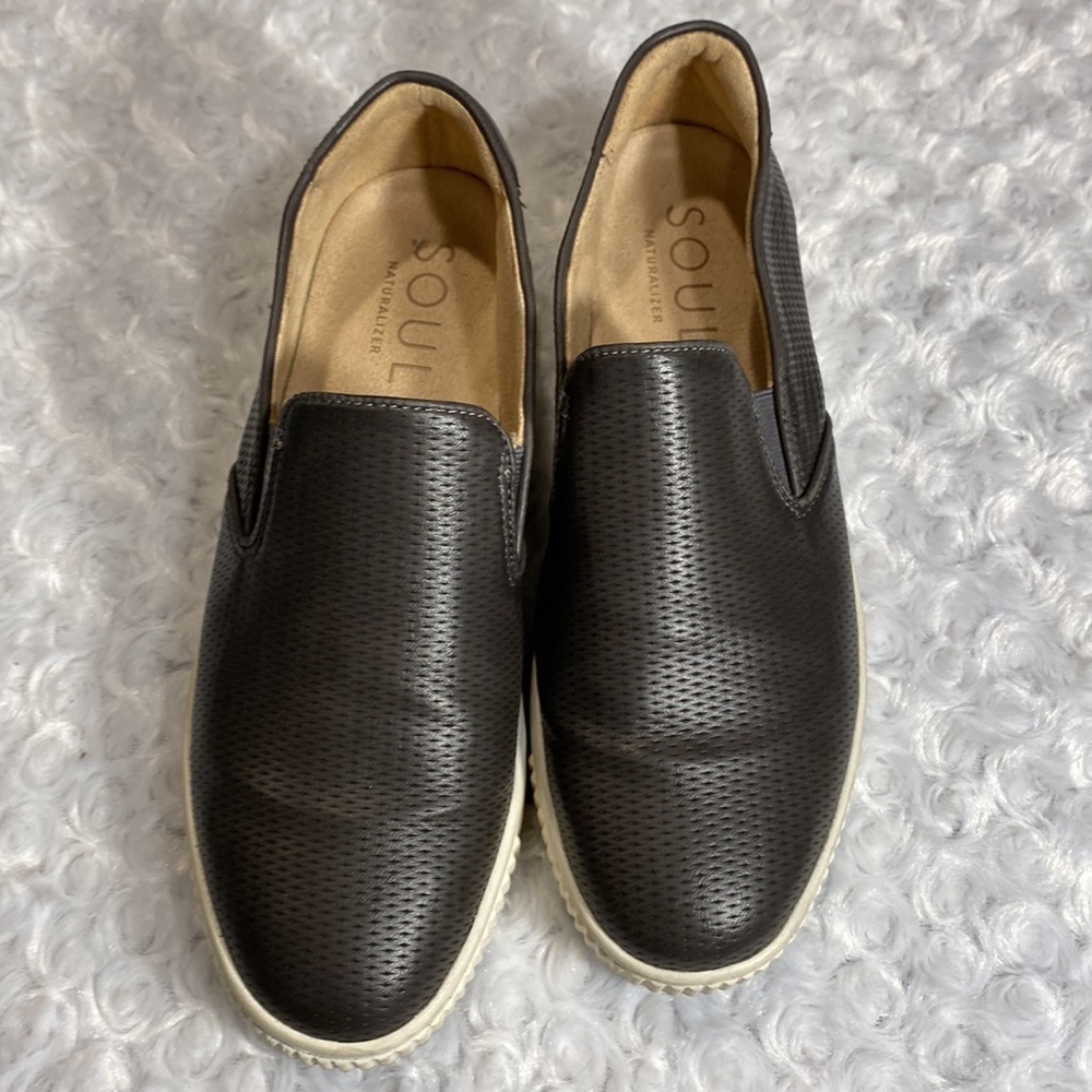 SOUL by Naturalizer size 7.5 slip on shoes